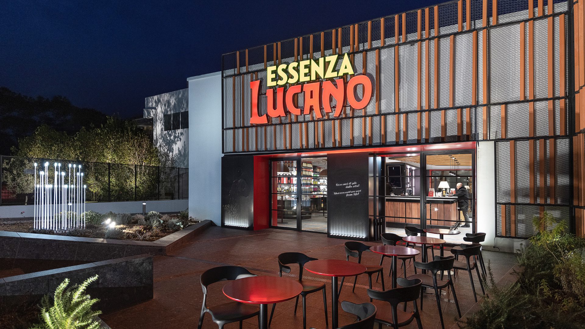 Lucano 1894, storico marchio dell’arte liquoristica italiana e Socio Fondatore dell’Associazione Marchi Storici d’Italia, celebrato dal magazine We the Italians.